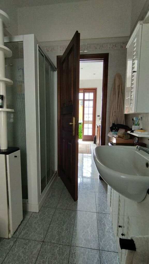 25247709-d207-4648-a34a-4a6d667a9715(1)