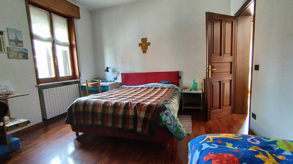 40b5735b-3ef4-4937-b868-24863a80abdf(1)