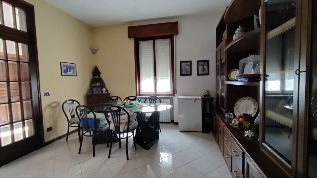 4b930aae-832c-4cd4-8fba-6a21783d0168