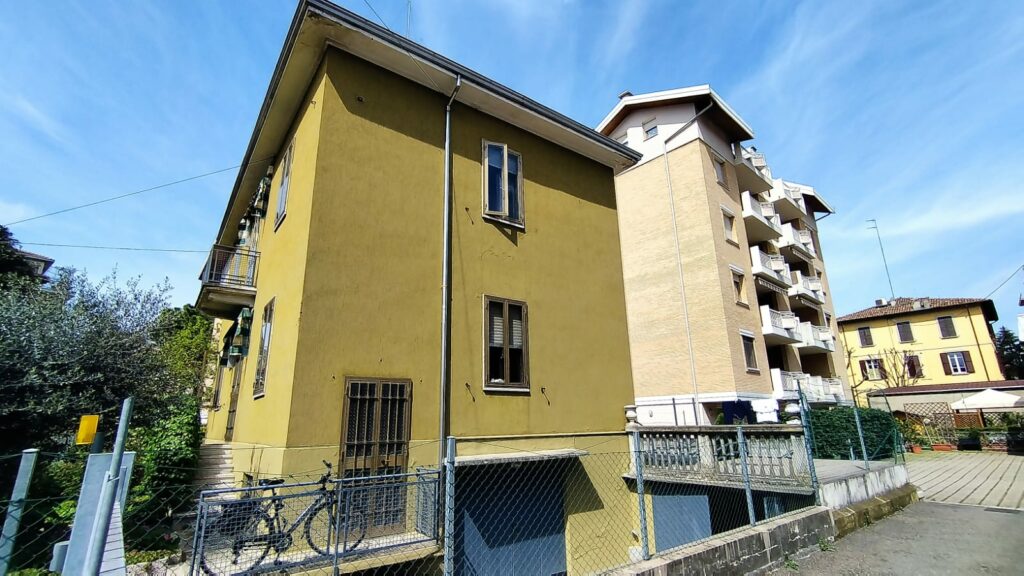 53ecbd91-1af0-4b80-9258-a8a943f89fec(1)