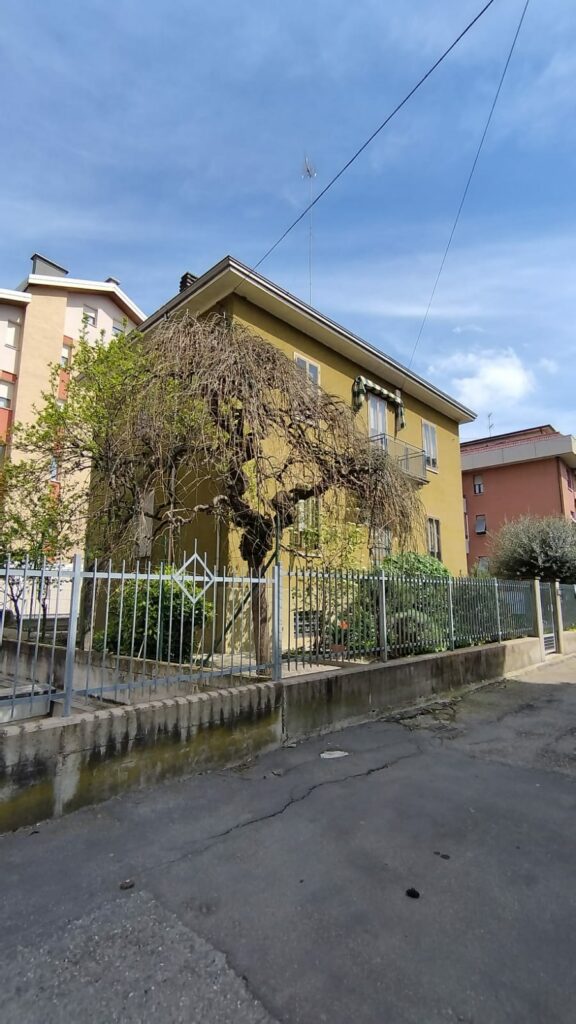 67637e0a-b67e-4abc-ab4a-5b7bb5fd8c7f