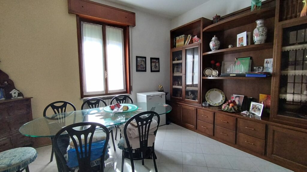 6fc3ed79-7e53-4ab8-8a04-b75fea76c4f0(1)