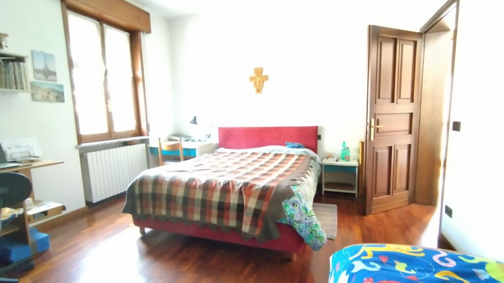 73fb5f3a-82f1-451c-9173-b242e244a371