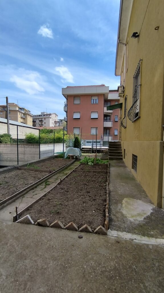 9b62681f-1df1-410e-af92-c1ee6c2cda4c(1)