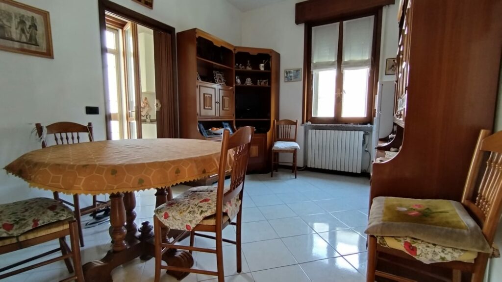 ab56dd38-5032-444e-bb27-1dbaa19c7619(1)