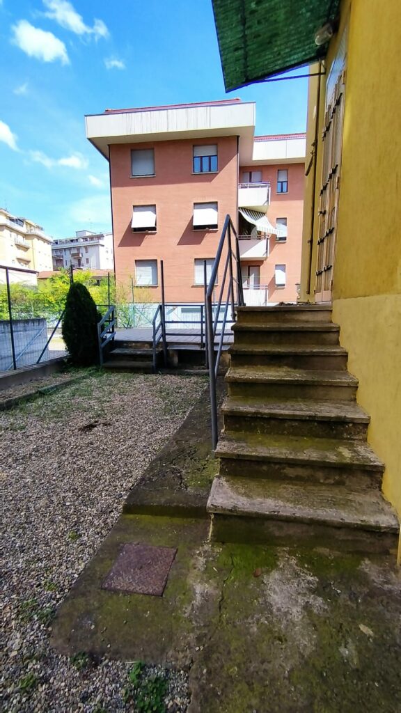 bc25d76f-2693-44b6-8fa8-338d1bbc684d(1)