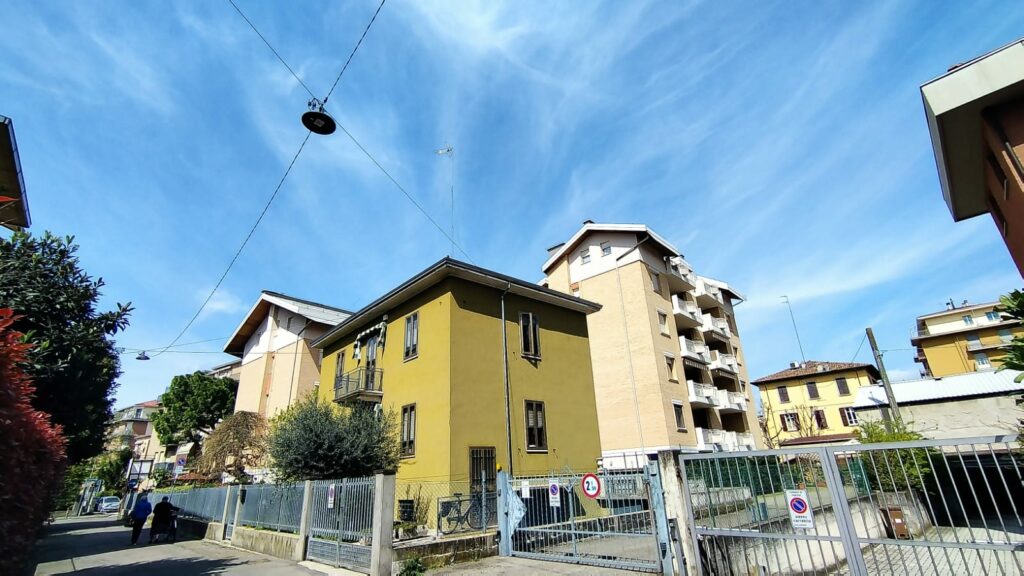 be4f4dbd-9e19-447d-87cb-0809205d9489(1)