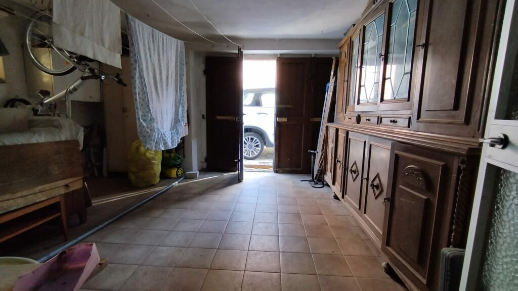 c8aabe13-a5b4-4632-b809-91bddd041f5f(1)