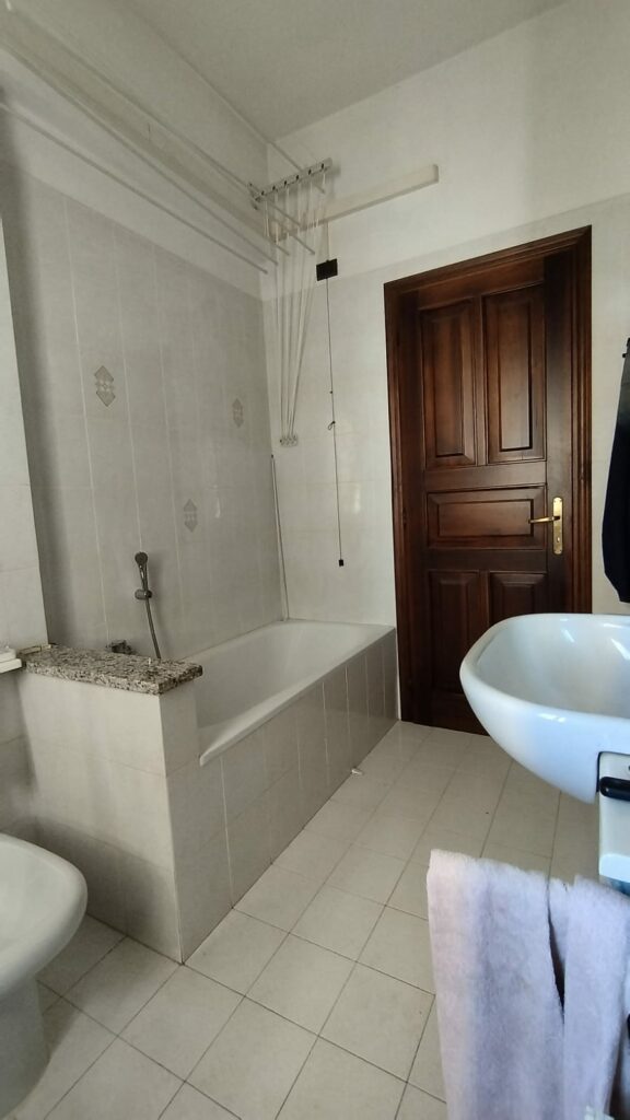 e6800640-f3b9-4e37-b94a-75f447bb0ffd