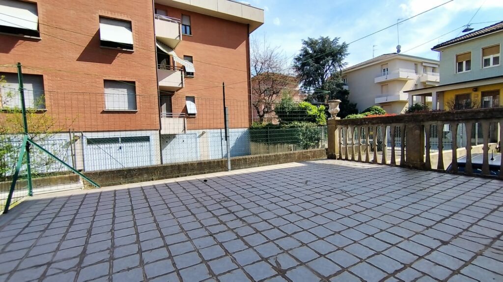 f38ba3a6-ded6-4f2a-b067-dfde9462e17e(1)