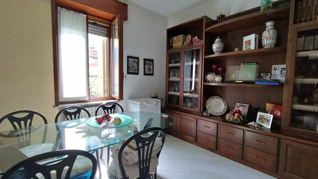 f585e798-4a78-4b76-a0fa-4532608d14f3(1)