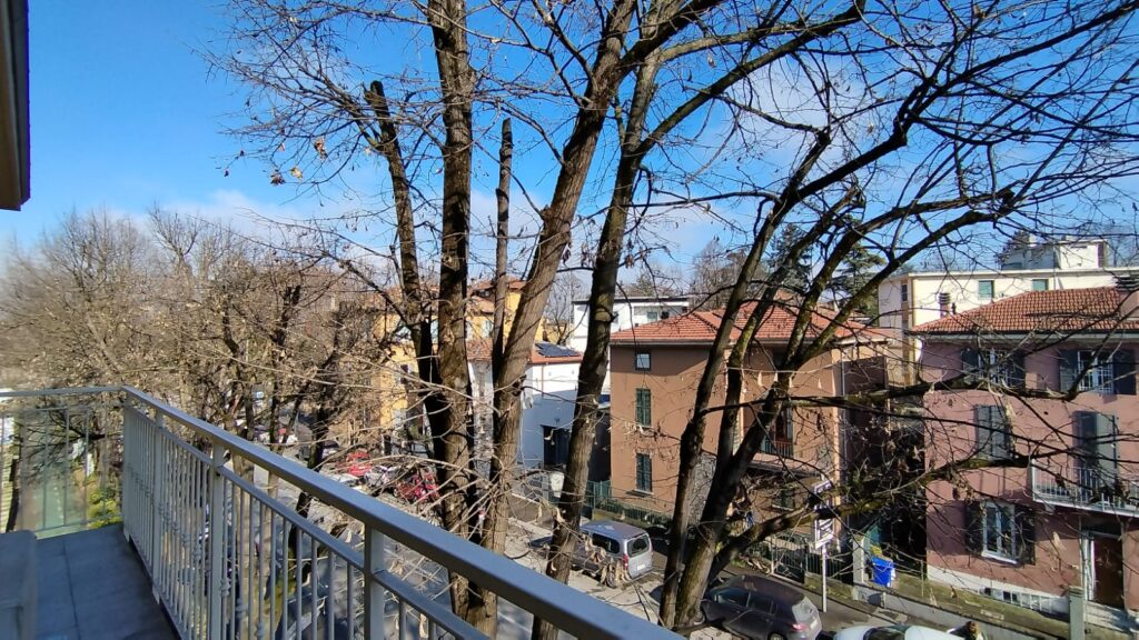 1ab164f4-d8c7-4570-bb5b-9114bc8b6213-1