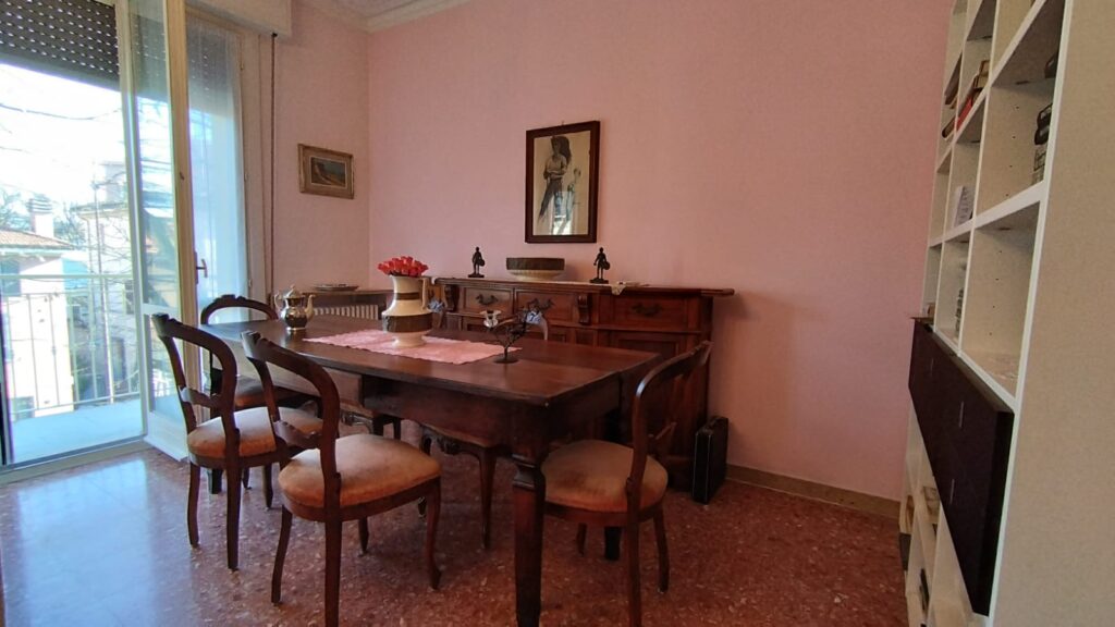 2d09ea13-c69a-44a3-b980-81248027e198-1