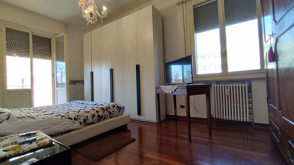 2f488dc1-fc53-4460-ad86-a56cc03b26e9-1