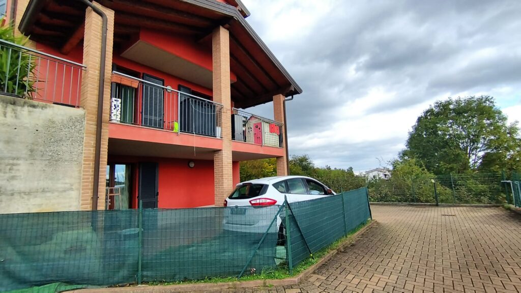 393e4ed1-471c-44a5-a990-77612ee7df9d