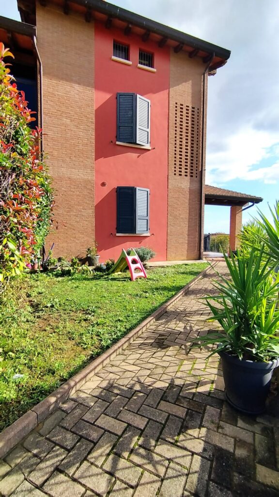 536a1c34-b49f-4c7c-853e-d8f765870469