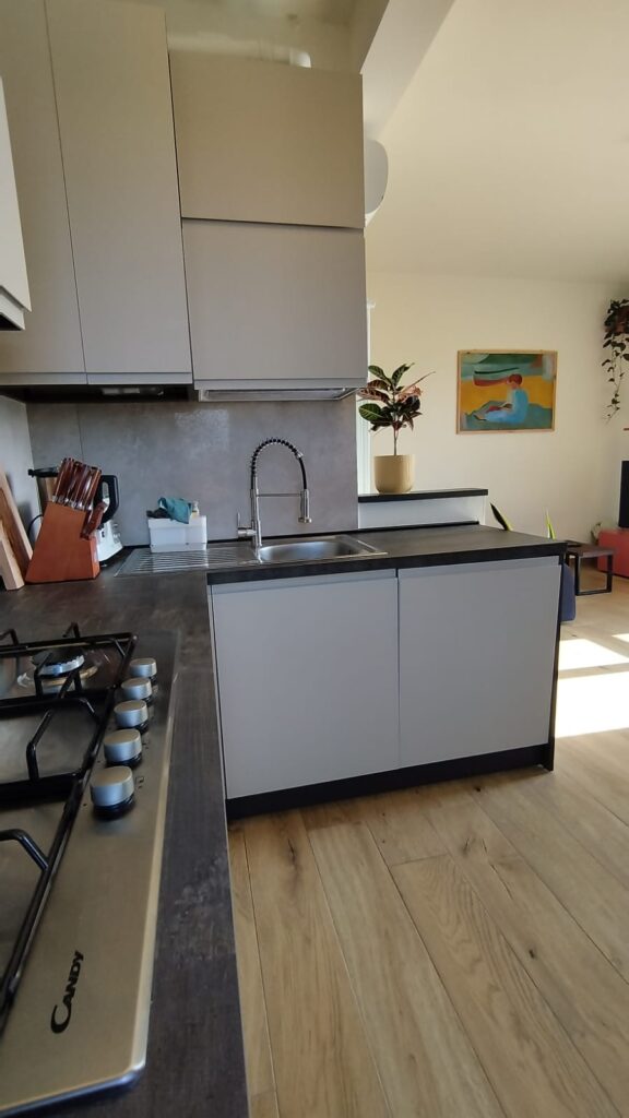 57d8c762-28ea-46dc-bcc4-42b44bcd8b22