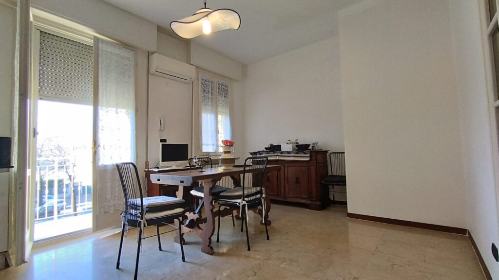 5b90b253-b16a-449d-bc76-55f07e2a9434-1