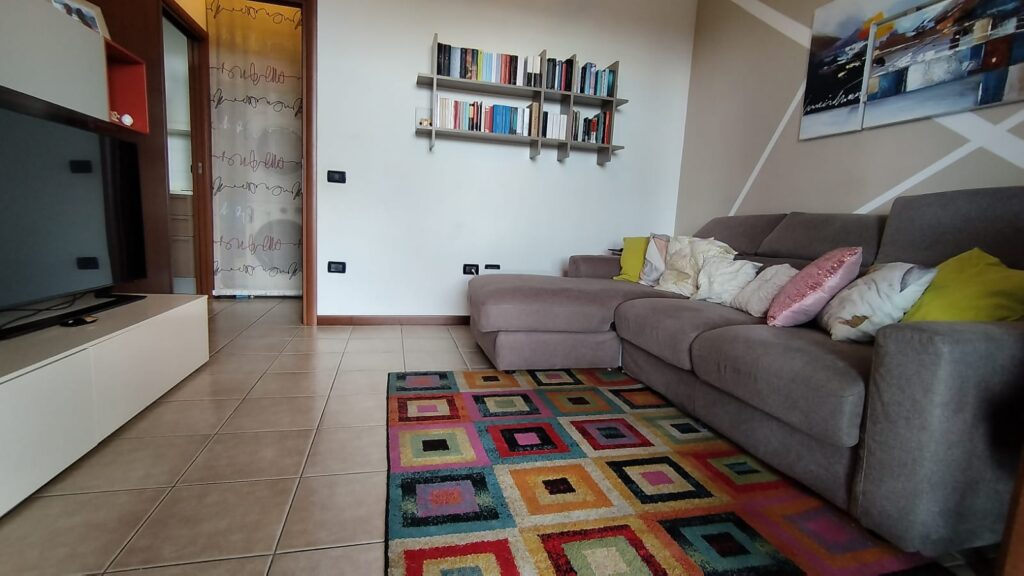 5eeaf00a-12eb-46d8-a6d7-f834512f3c3b