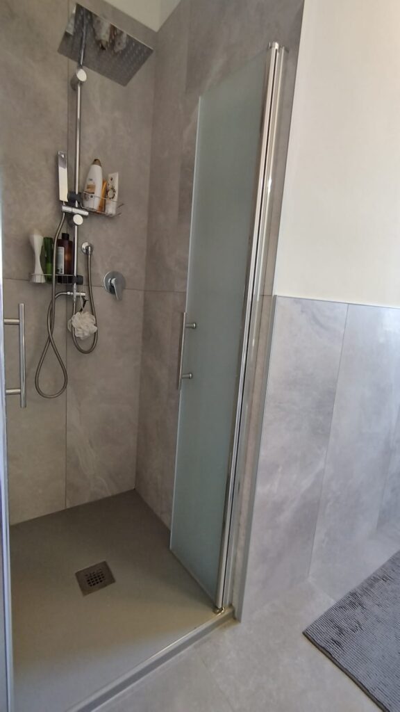 8051b5fd-7870-4bec-84d7-d29bbdd7005e