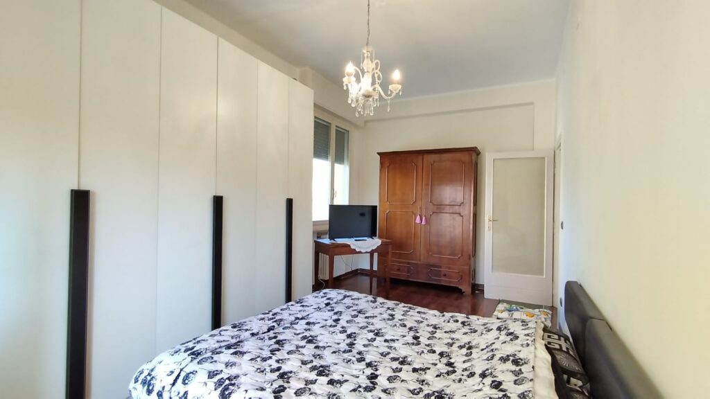 870a8f49-417a-470c-af02-3d85862a70b5-1