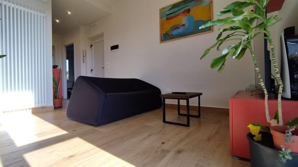 91357e10-aa2d-4694-bef6-7e3d87a1c7c1