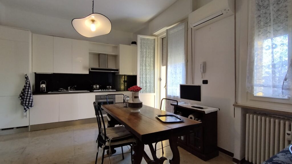 9a4fc747-b705-4c62-a339-6dd8b4944731