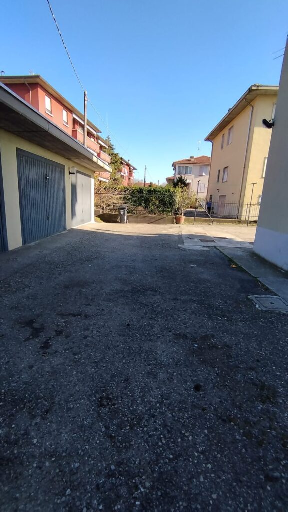 9ee3e12f-67fc-4477-9b32-596fdbb3efbd