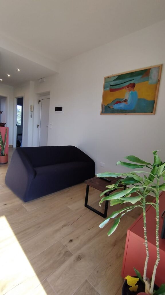 a3700d73-972f-4645-b571-01c89bb87287-1