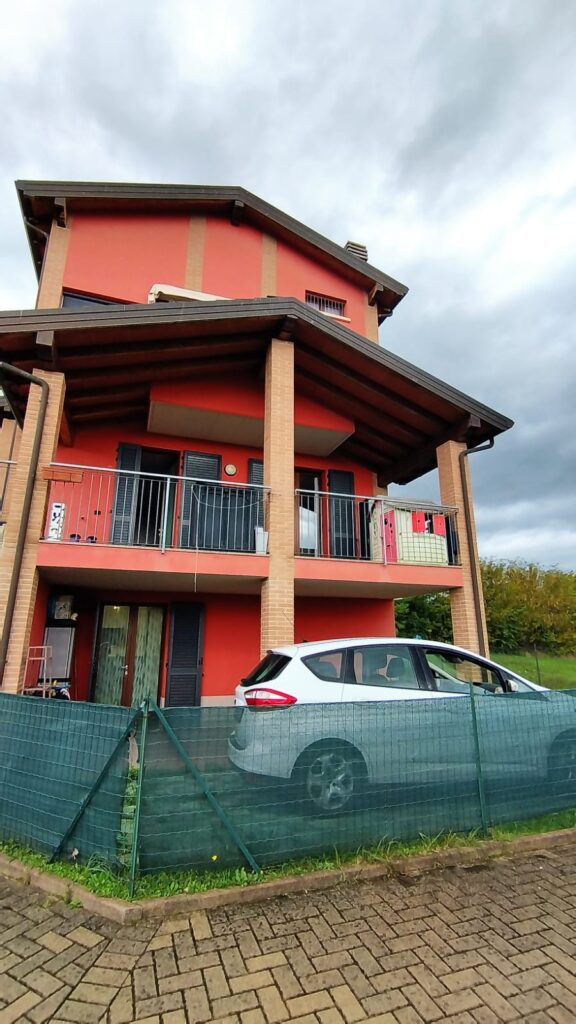 a42a9fe4-bf0c-418f-b010-76eefcee3845