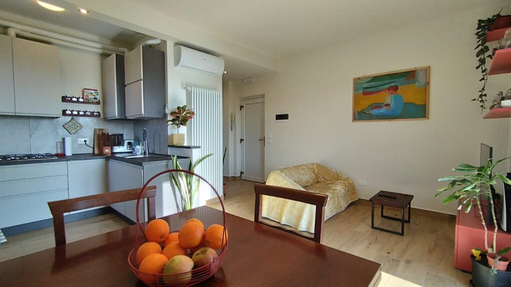 ac6957af-f1f4-4c56-bdf1-73995134e778