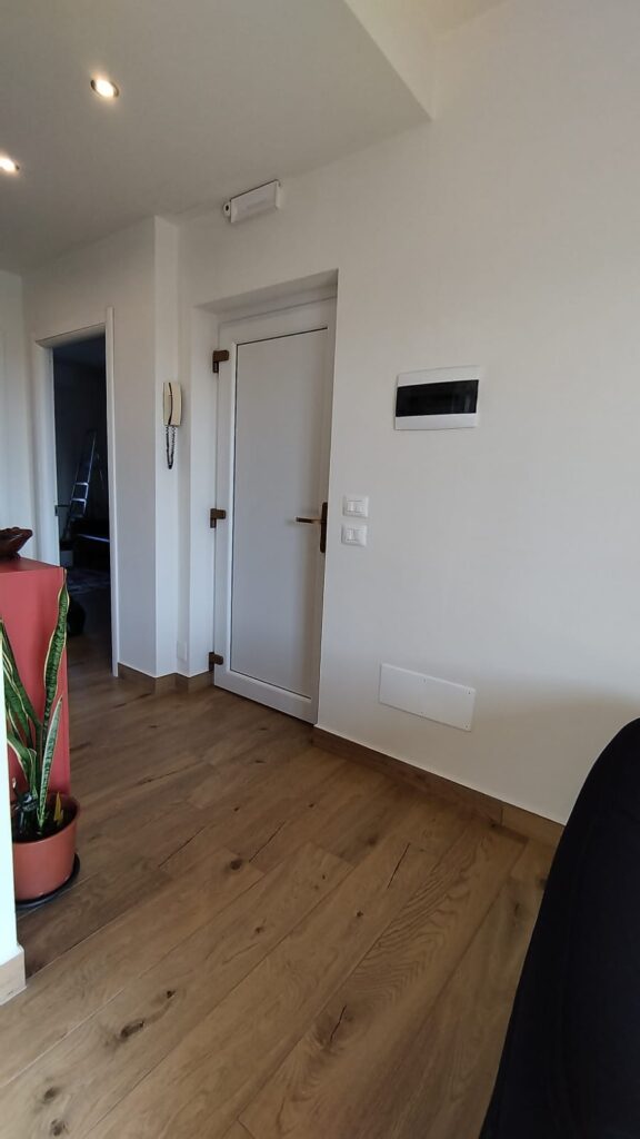 afb864d4-c470-4f68-844f-94ee4535e91e-1