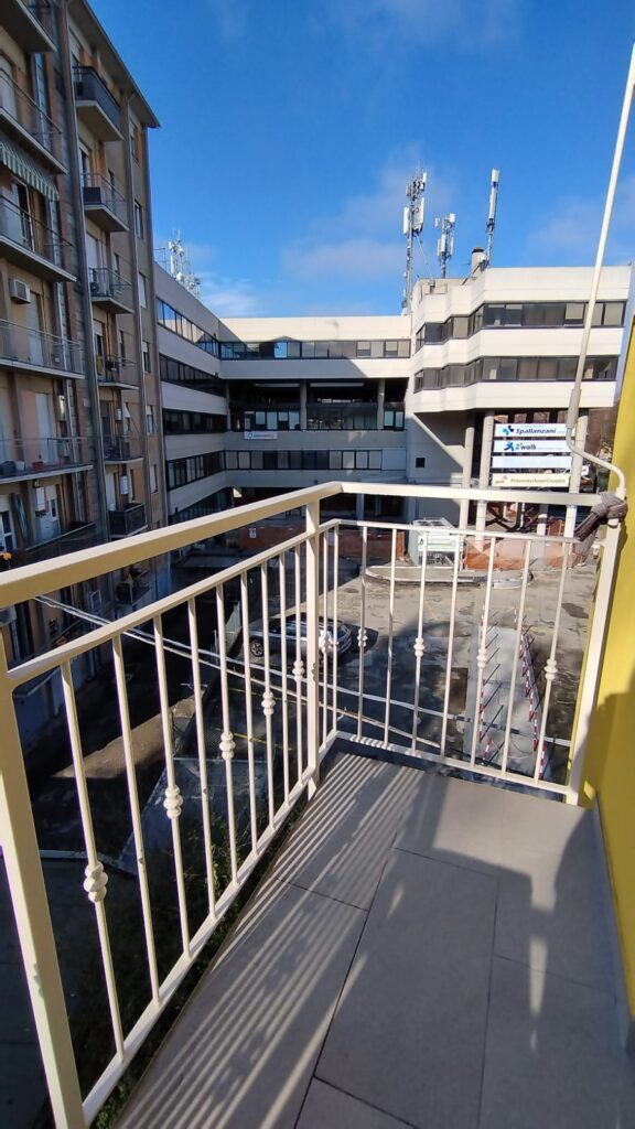 b9dd5eee-143c-4b2c-b81c-30a456c9aab0