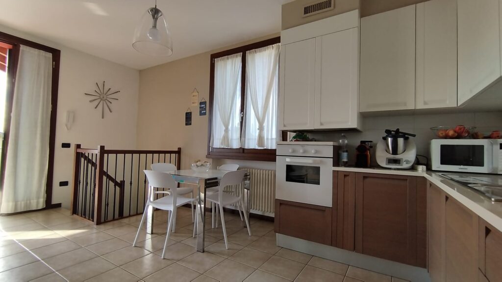 bb970ba6-e4d3-4903-9155-a6620c396165