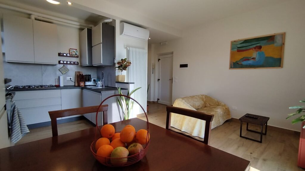 c6390ef8-8206-4f51-bd25-38643d87fd03