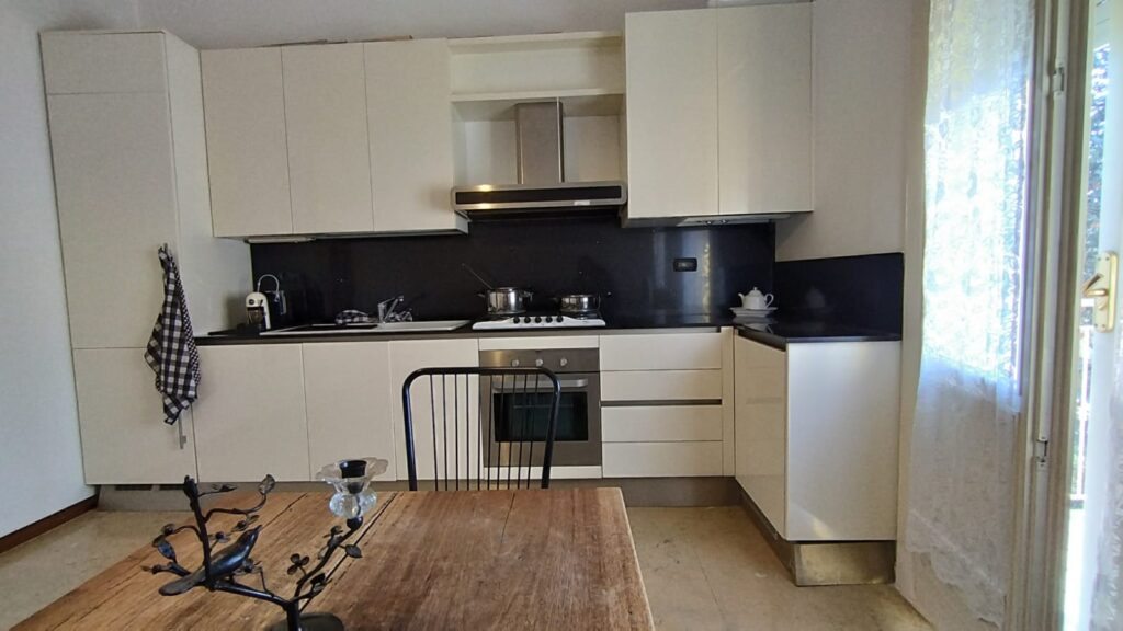 d27d16ed-7a6b-48f4-99e6-e685ae109d3a