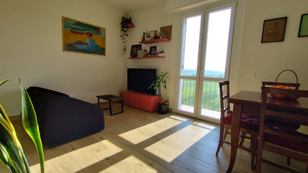 d3653f8b-4b94-4954-8e28-ae592e63d42d-1