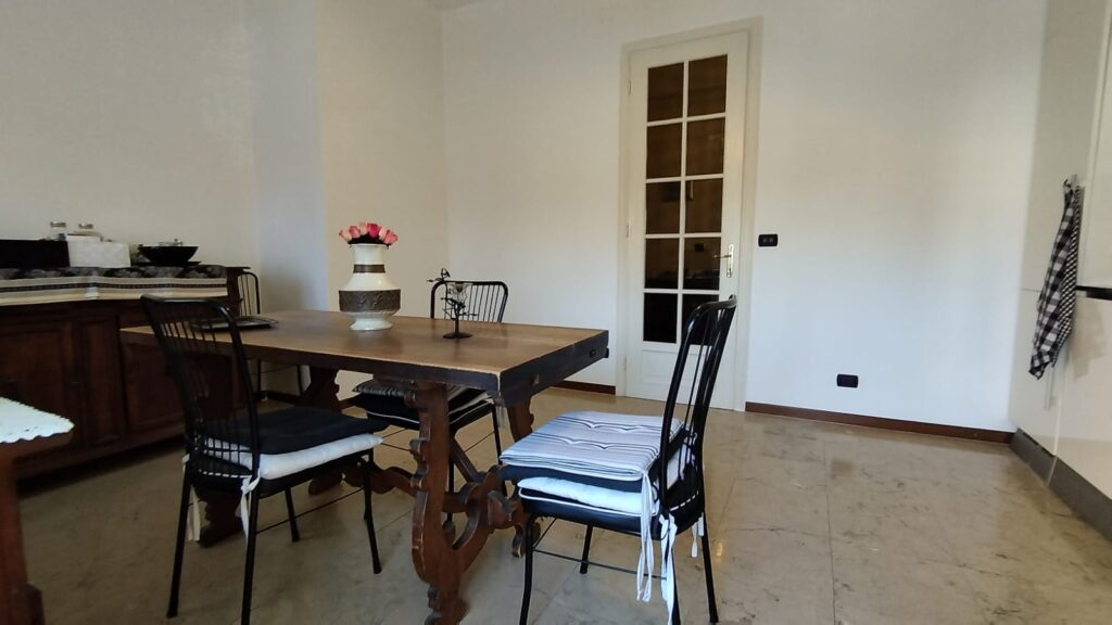 fa9b1288-e45a-46c3-94b4-75b4c9638876